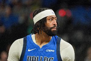 浓眉生涯第20次单场30+得分10+篮板5+盖帽 现役最多&amp;第二仅6次